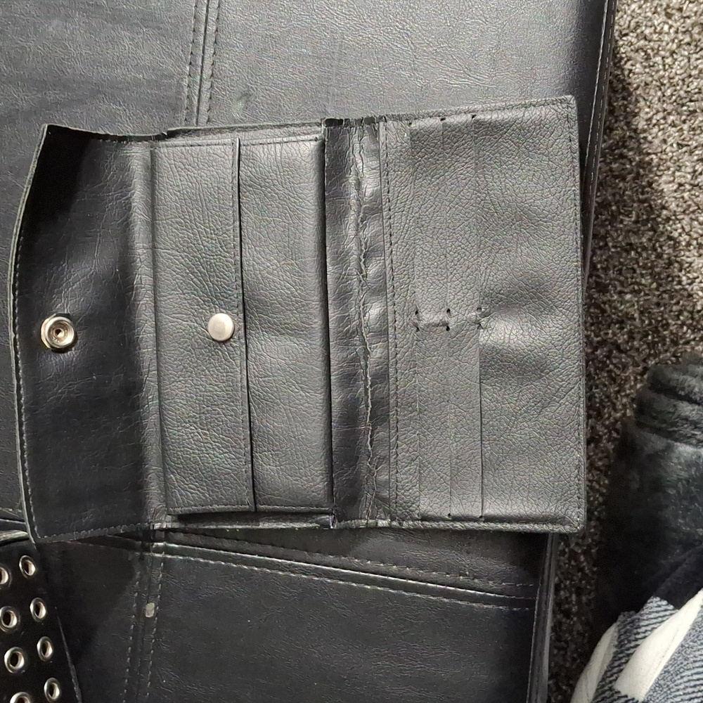 Harley Davidson Grommet Purse and Wallet - Picture 2 of 4